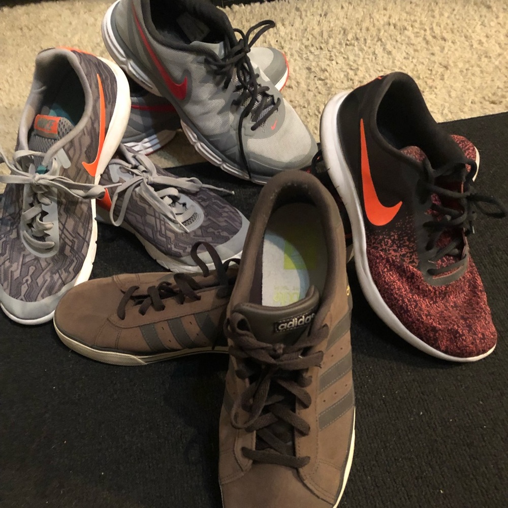 SOLDMen’s athletic shoes